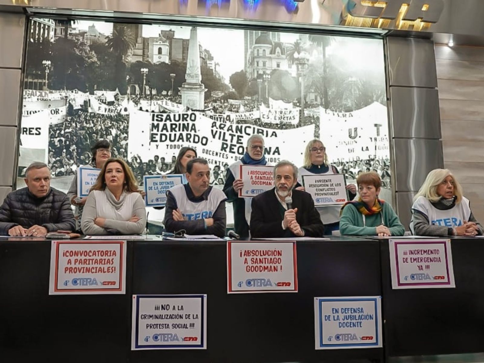 Paro docente CTERA y UEPC movilizan contra la criminalización de la