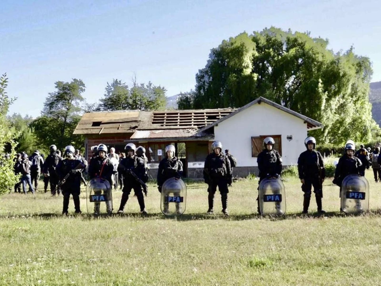 El Desalojo En Chubut Y La Avanzada Contra Los Pueblos Ind Genas El