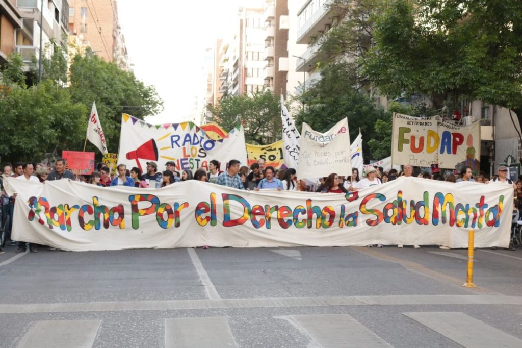 6 marcha por la salud mental