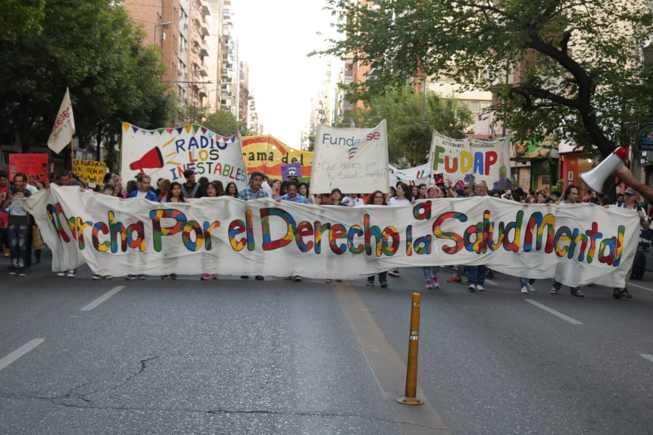 6 marcha por la salud mental