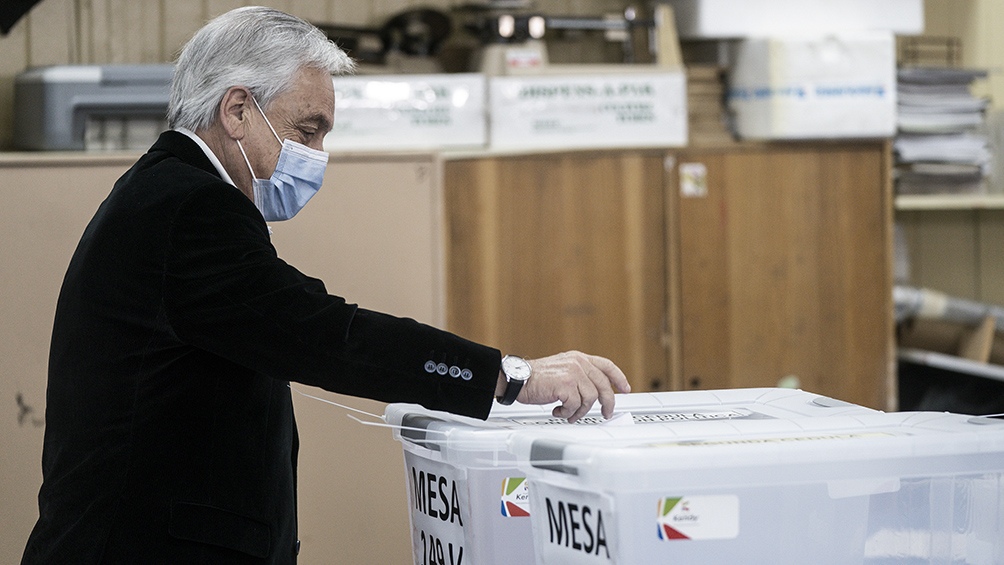 Piñera pide al Congreso realizar las elecciones de abril en dos días -  Télam - Agencia Nacional de Noticias