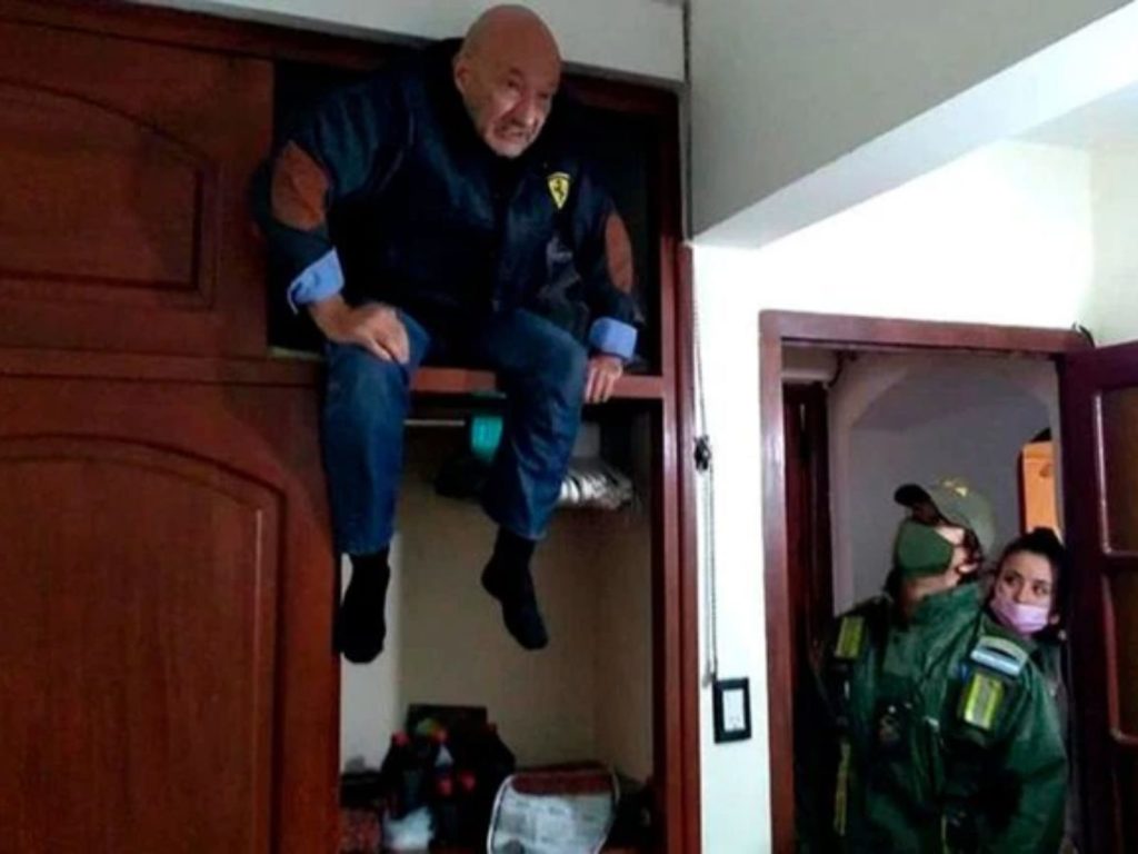 Carlos Cialceta, represor de la dictadura militar, estaba escondido en un placard.