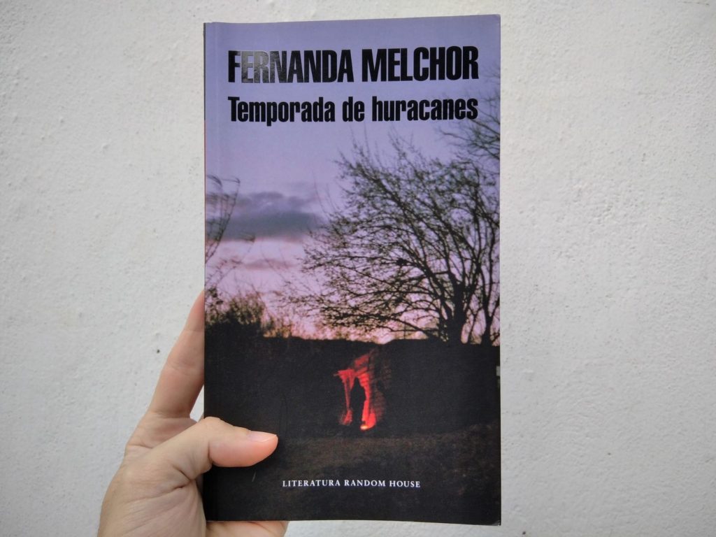 Tapa del libro "Temporada de Huracanes" de Fernando Melchor