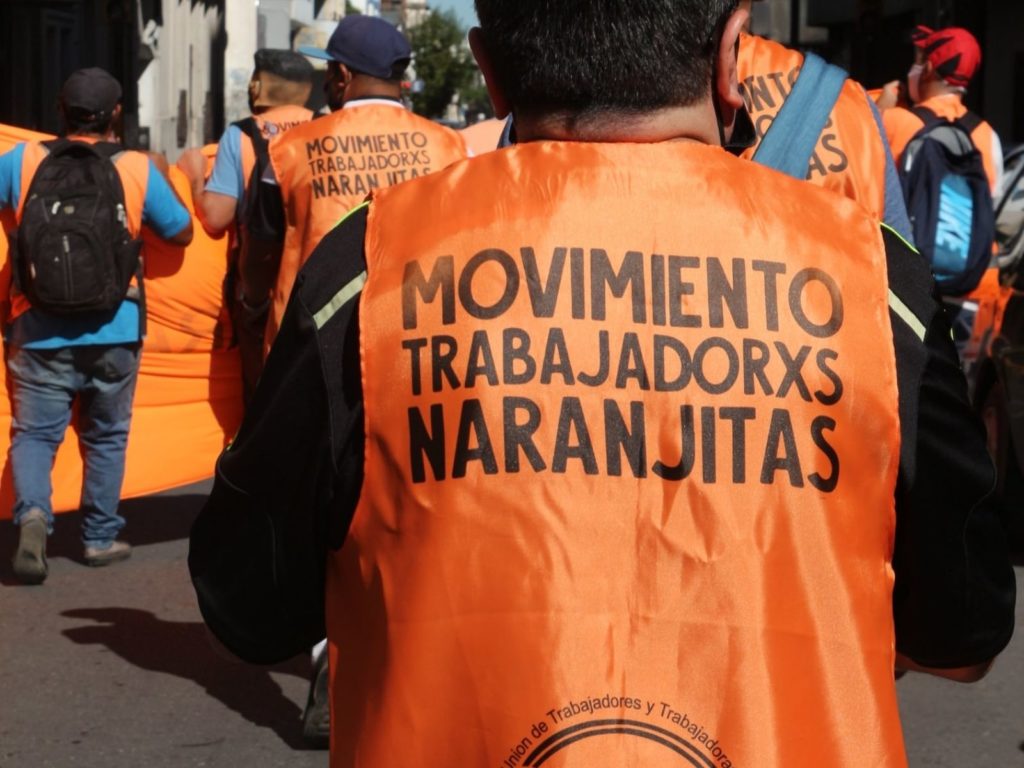 Denuncian la detención arbitraria de dos trabajadores naranjitas