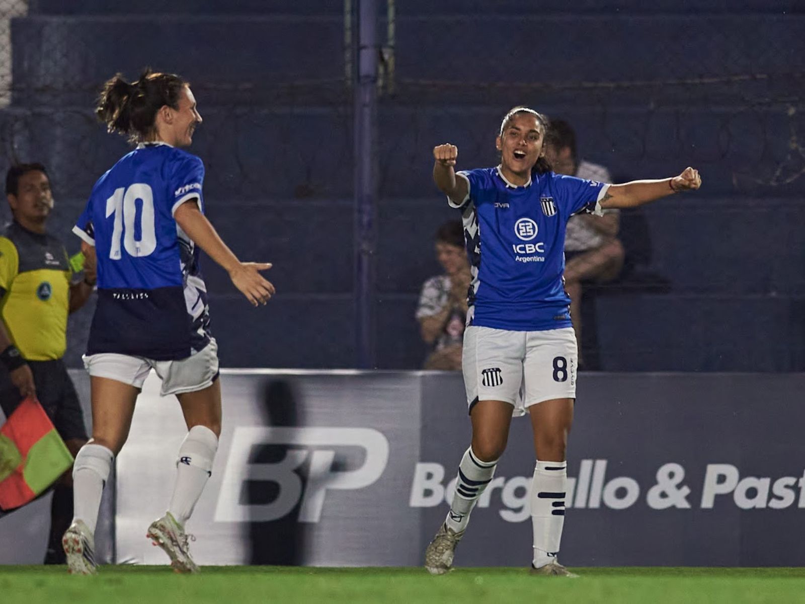 UAI Urquiza 2-0 Deportivo Merlo, Primera División B