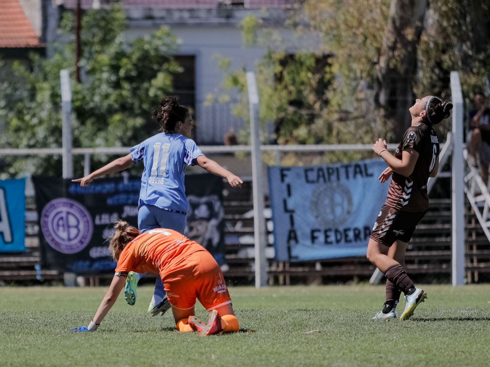 Victoria frente a las punteras – Club Ferro Carril Oeste