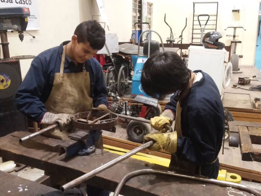 el presupuesto 2026 significa un recorte del 93% en escuelas técnicas