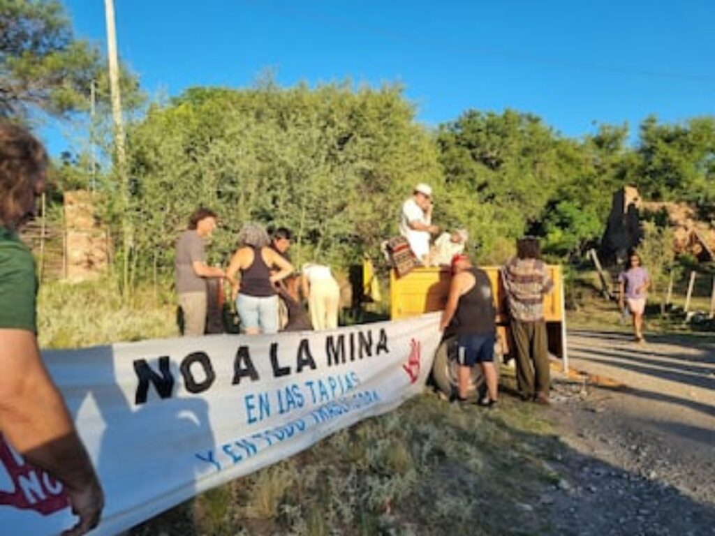 la Justicia clausura y ordena retirada de empresa minera en Traslasierra