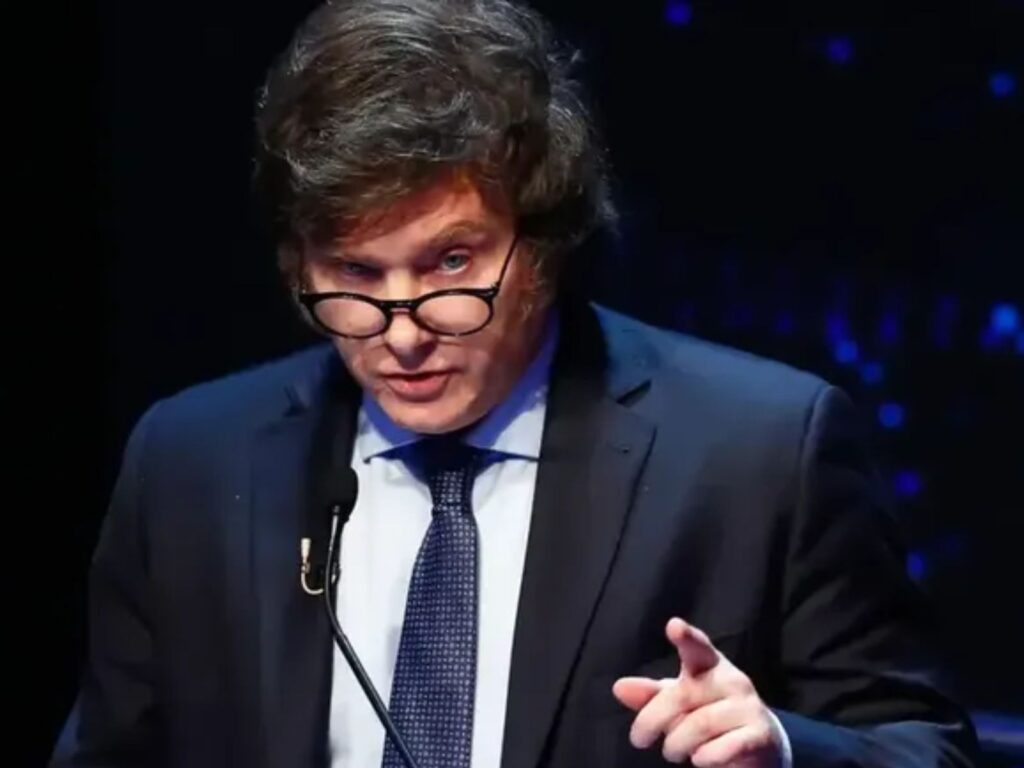 milei superávit 2025 ajuste del gobierno a la obra pública