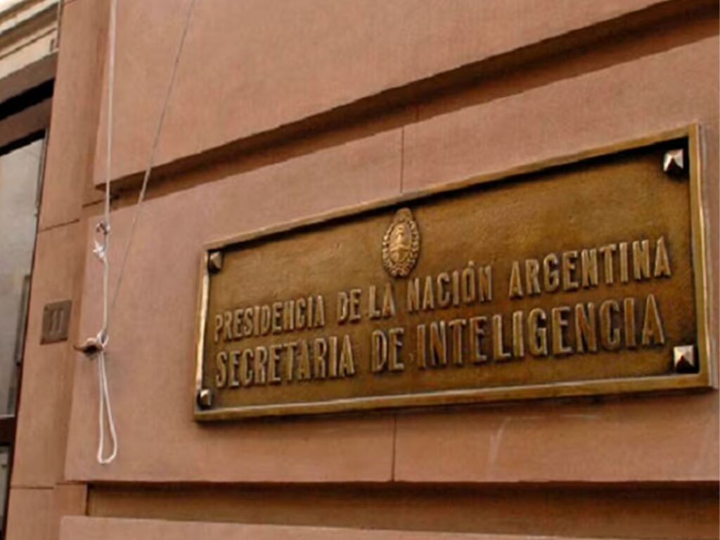 presentan amparos para frenar a la side